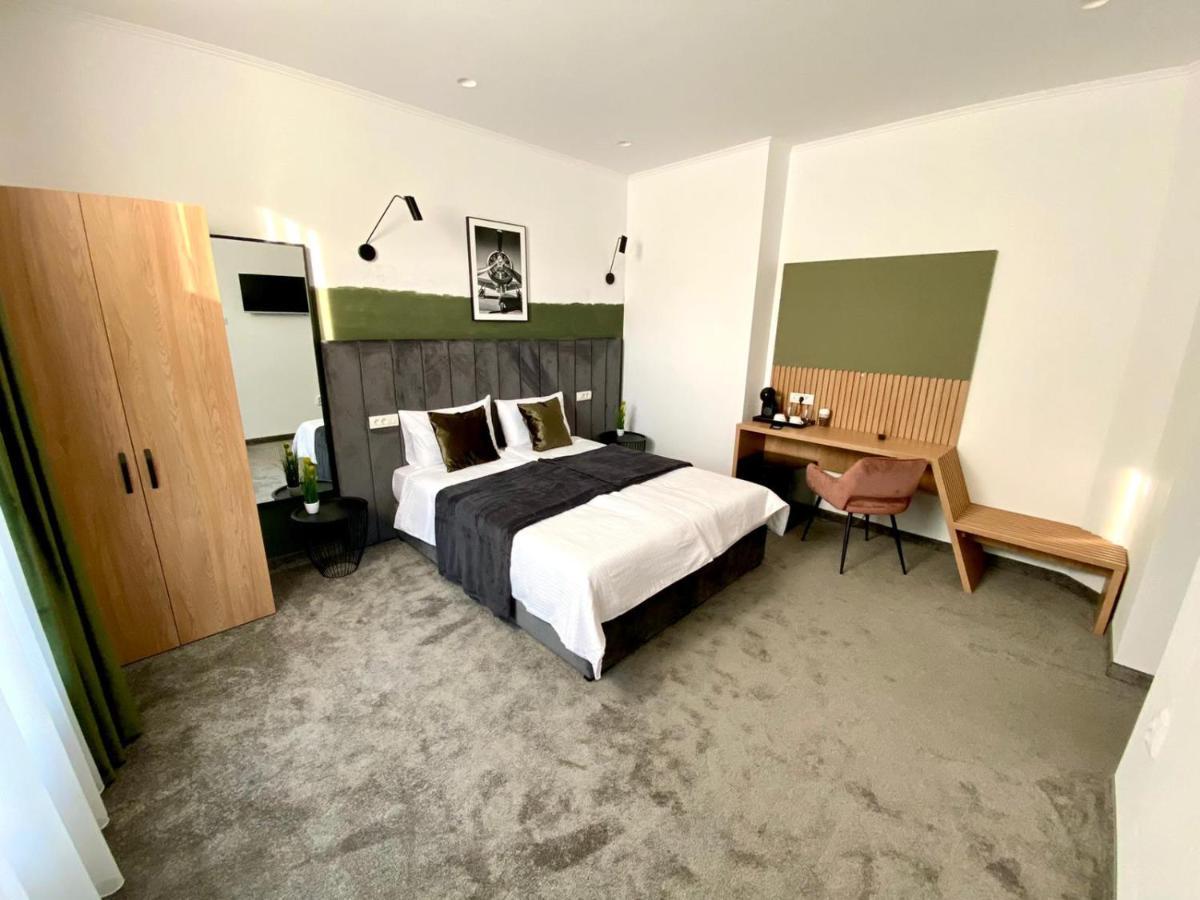 Victoria Rooms Oradea Bagian luar foto