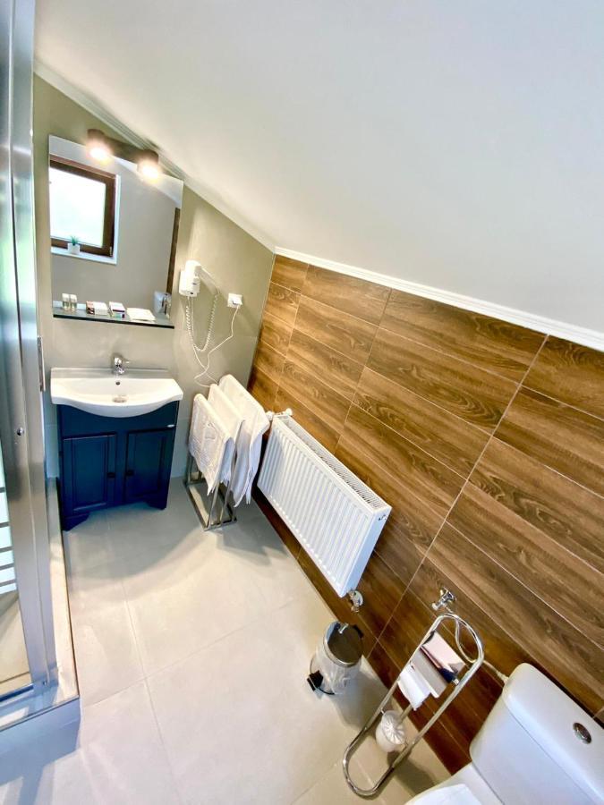 Victoria Rooms Oradea Bagian luar foto